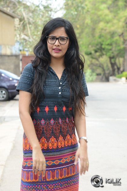 Anasuya-at-Kshanam-Movie-Thanks-Meet
